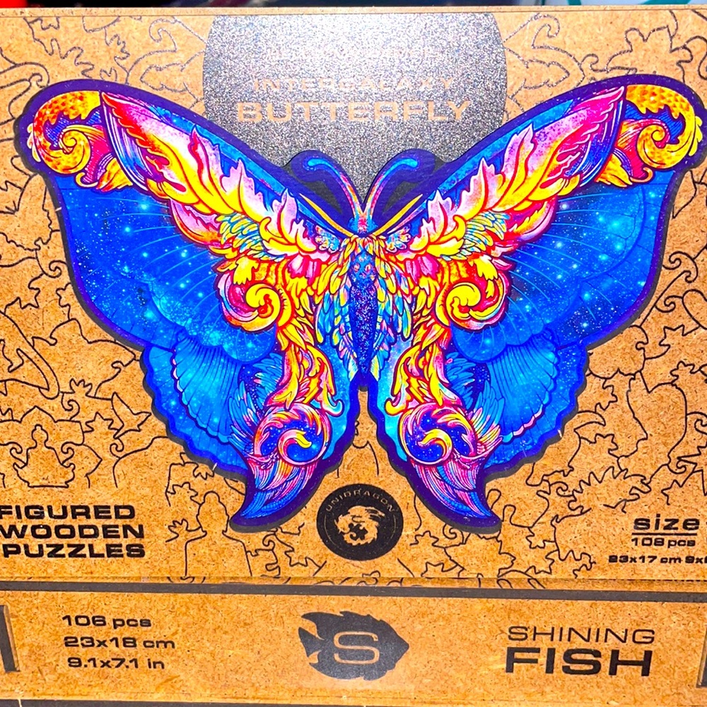 Intergalaxy butterfly figured wooden puzzle